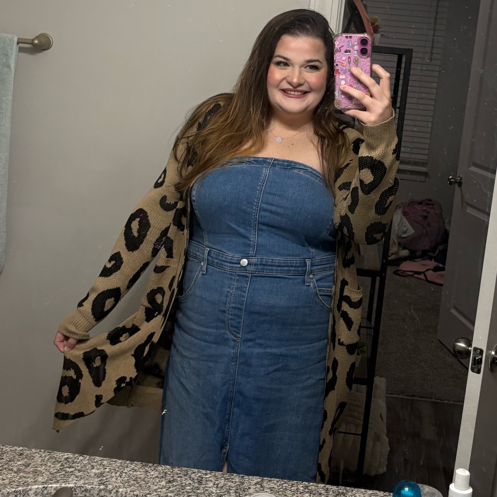 Elegant Leopard Print Cardigan - Picture 3 of 3